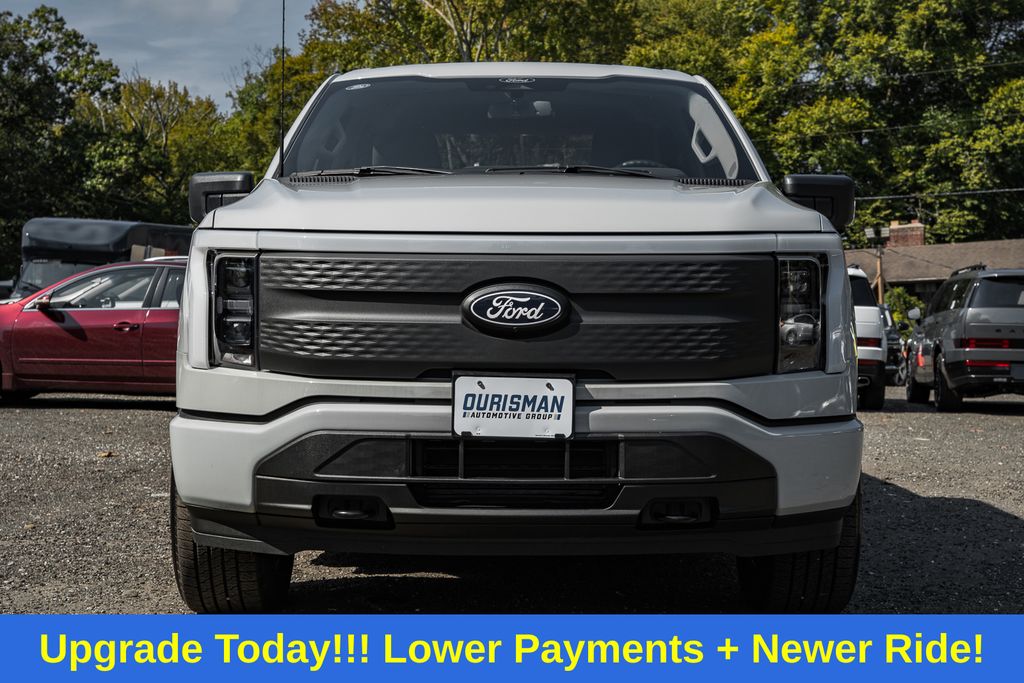 2024 Ford F-150 Lightning XLT photo 2