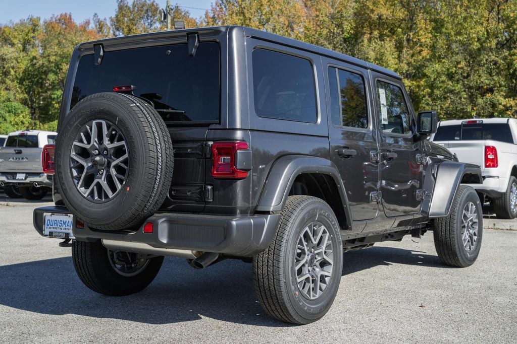 New 2025 Jeep Wrangler 4-DOOR SAHARA Sport Utility