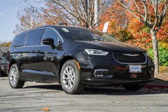 2026 Chrysler Pacifica SELECT AWD Passenger Van