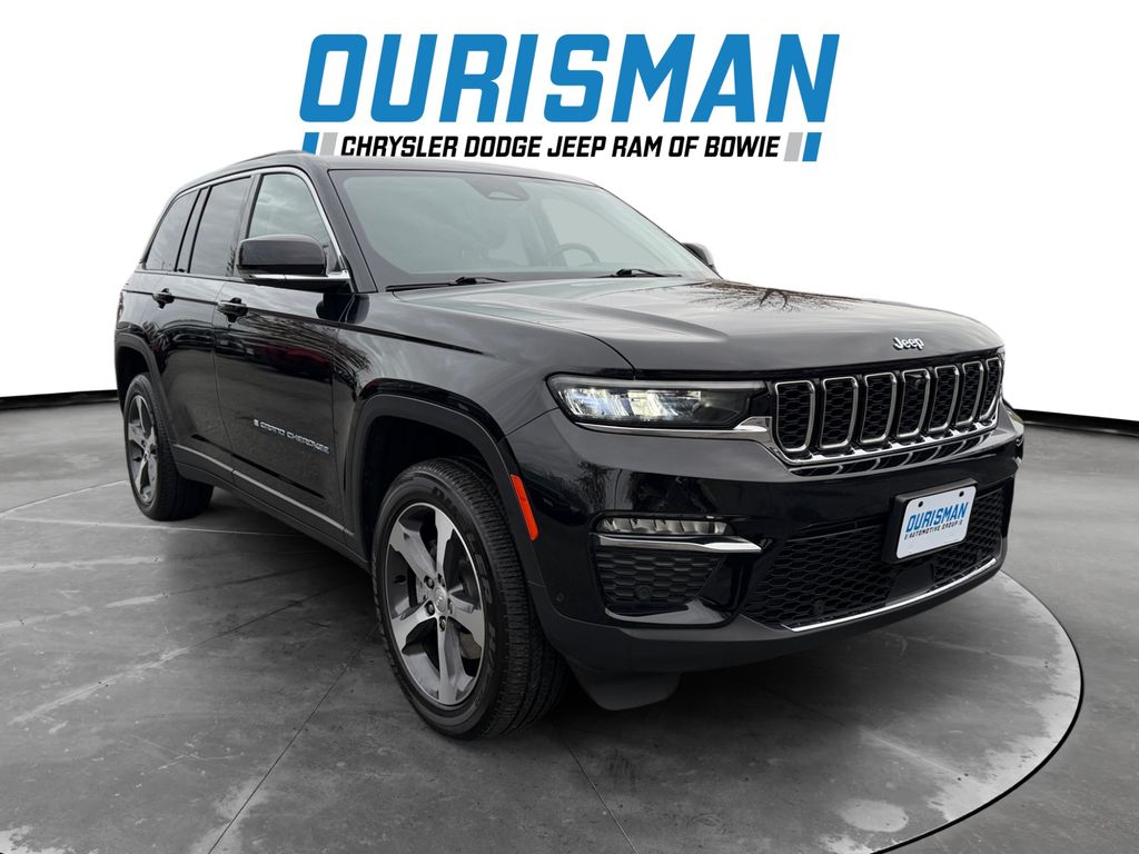 2023 Jeep Grand Cherokee 4xe's photo