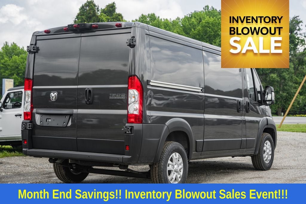 New 2025 Ram ProMaster PROMASTER 1500 SLT CARGO VAN LOW ROOF 136' WB Cargo Van