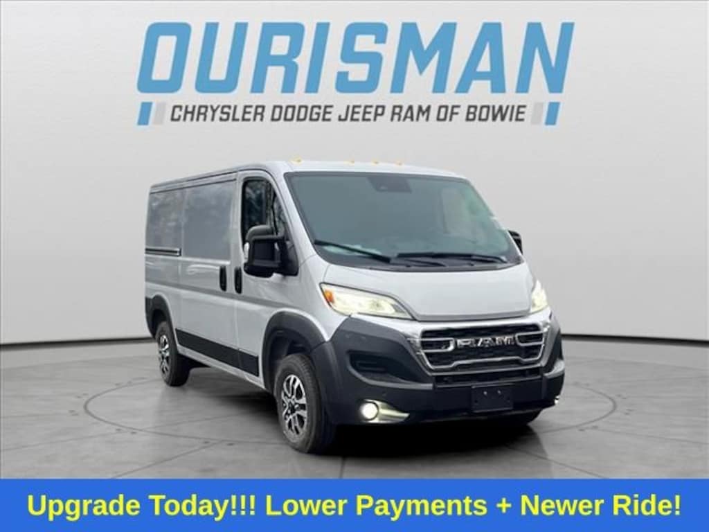 New 2025 Ram ProMaster PROMASTER 3500 SLT CARGO VAN LOW ROOF 136' WB Cargo Van