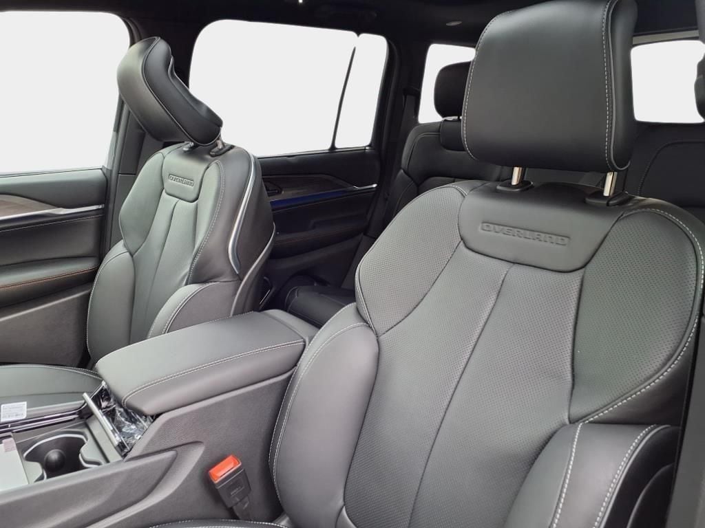 2025 Jeep Grand Cherokee Overland - Photo 10