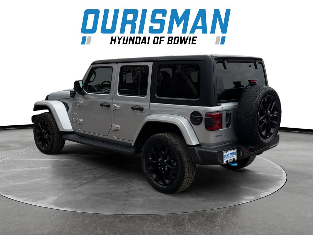 2023 Jeep Wrangler Sahara 4xe photo 4