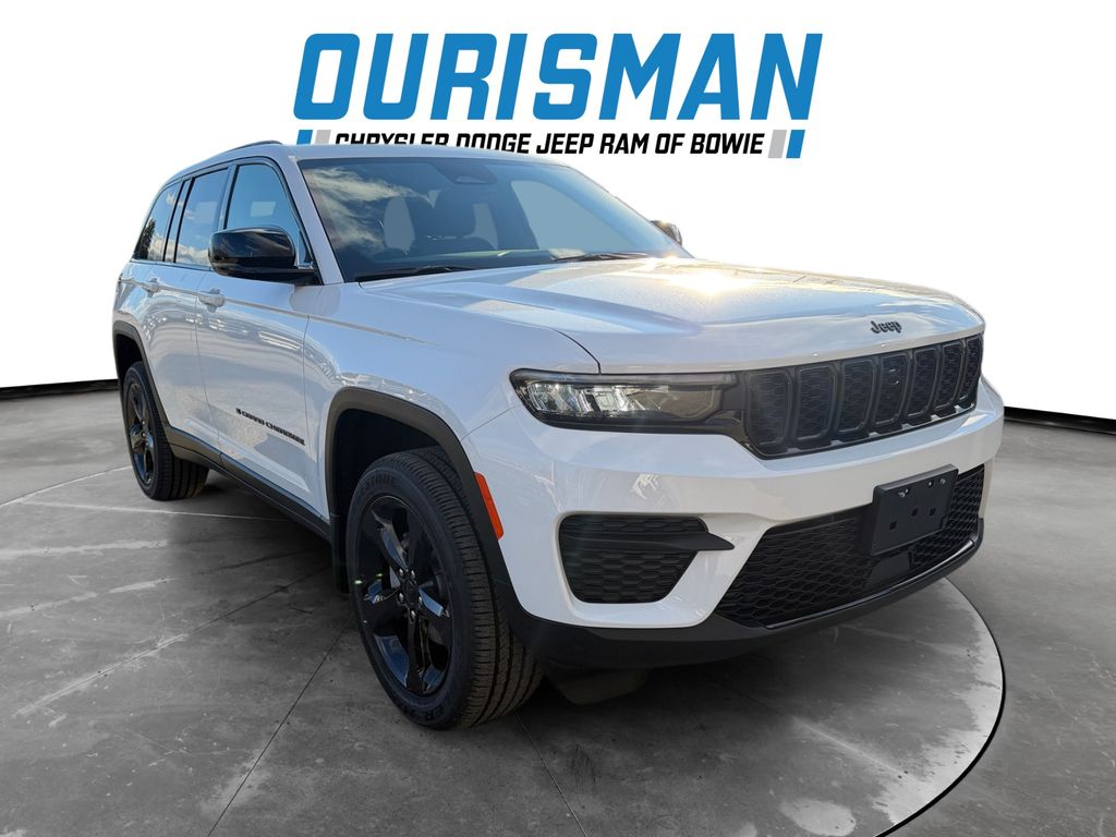 2025 Jeep Grand Cherokee Altitude's photo