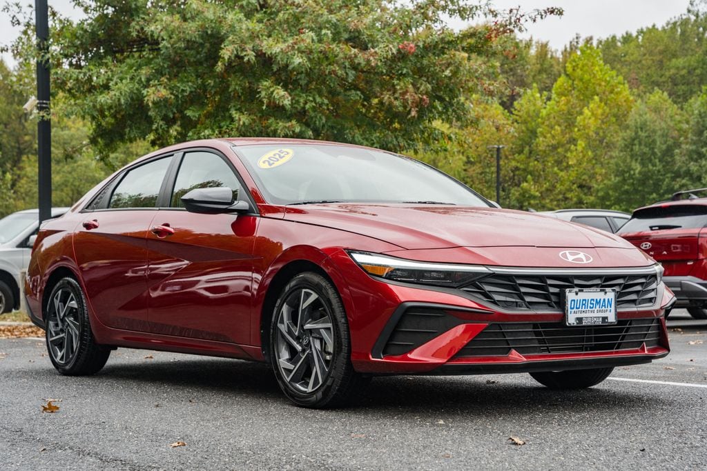 Used 2025 Hyundai Elantra SEL Sport Sedan