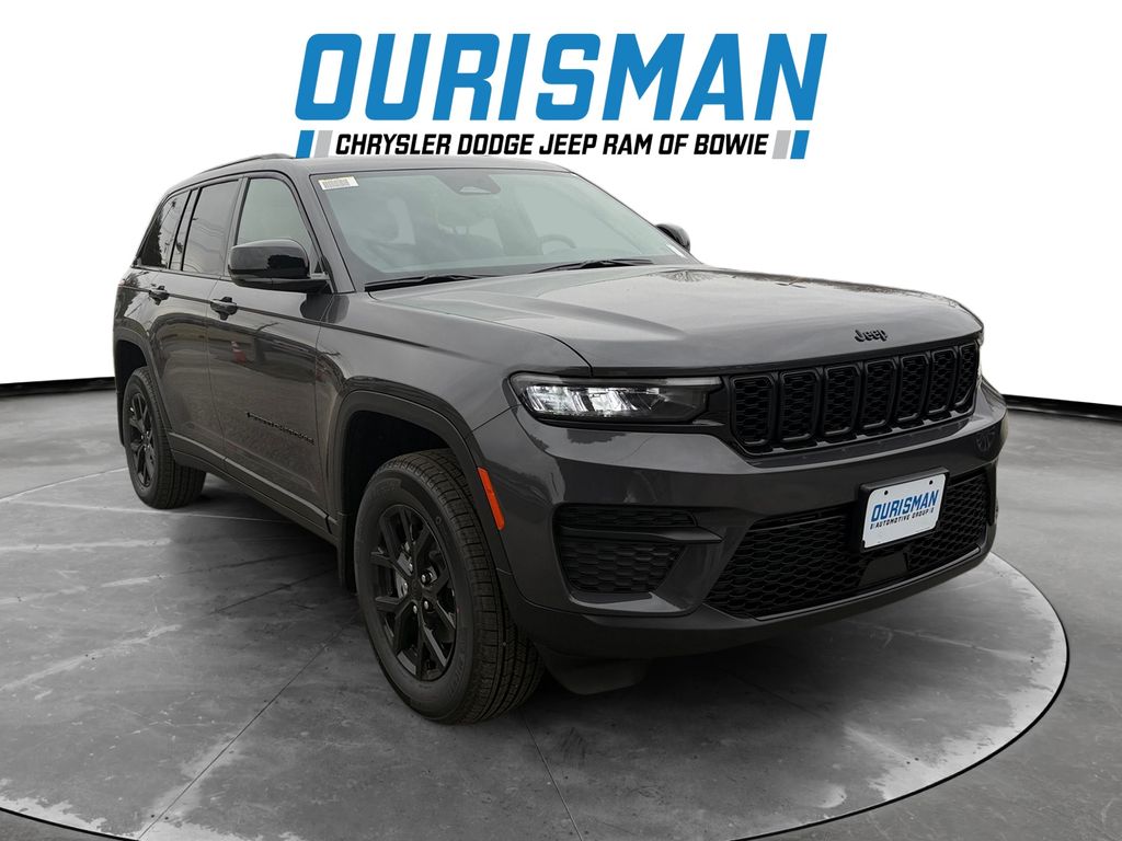 2025 Jeep Grand Cherokee Altitude's photo