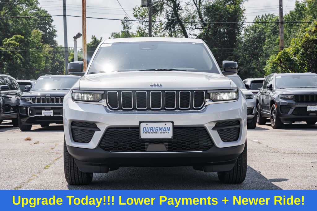 2025 Jeep Grand Cherokee Laredo X photo 2