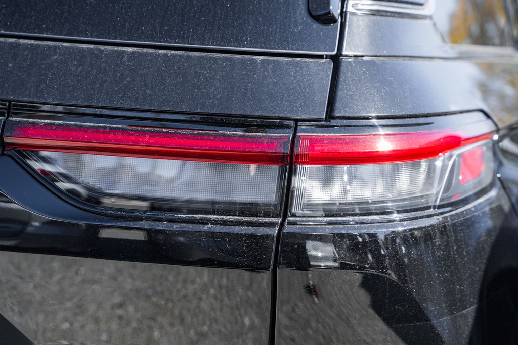 2025 Jeep Grand Cherokee Laredo photo 4