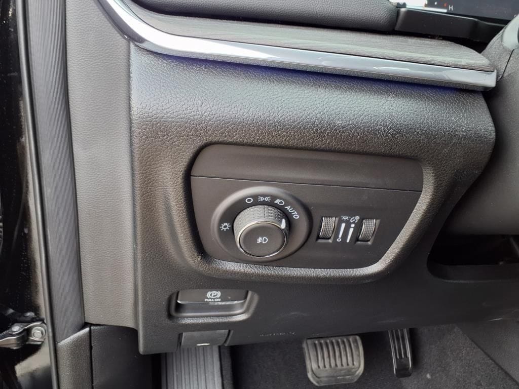 2025 Jeep Grand Cherokee Overland - Photo 25
