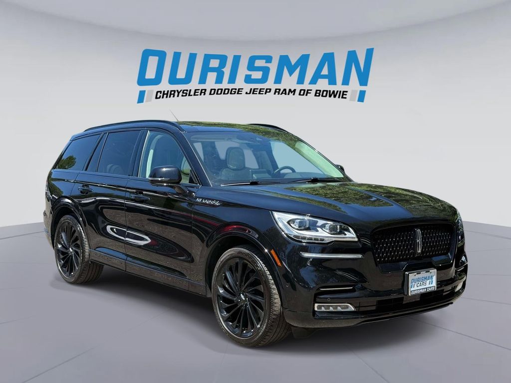 2024 Lincoln Aviator Black Label AWD's photo