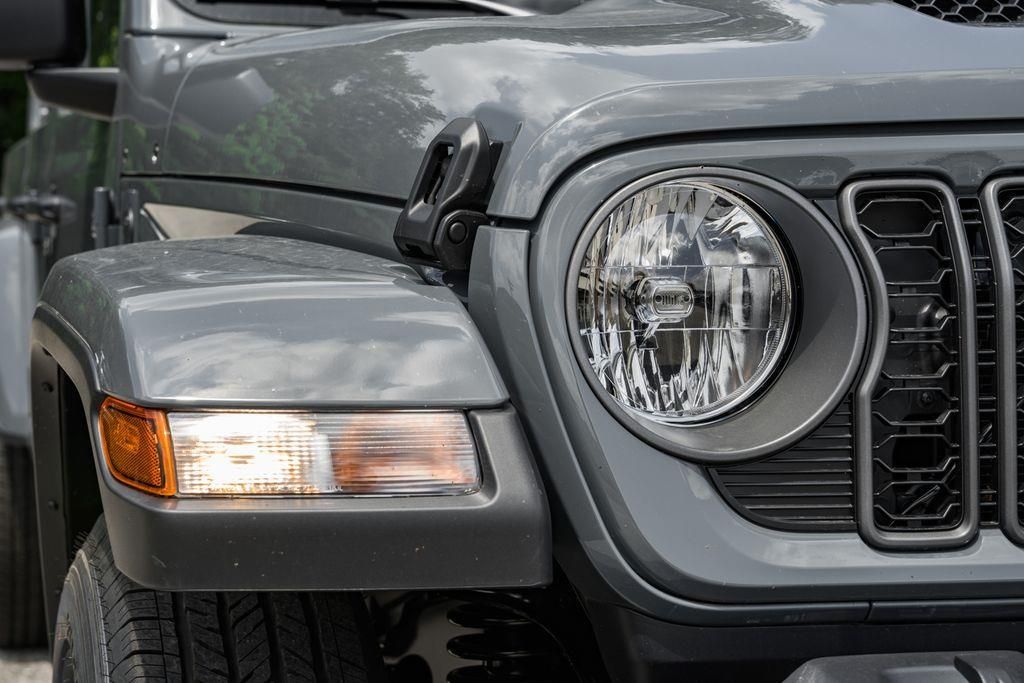 2025 Jeep Gladiator Sport S - Photo 12