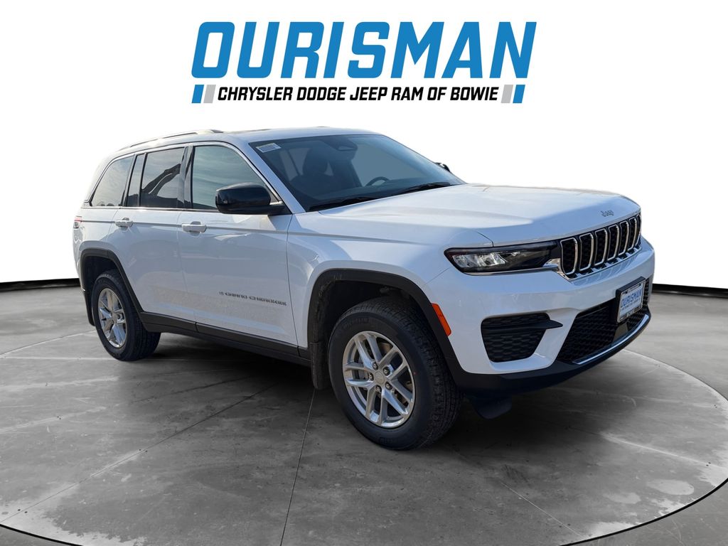 2025 Jeep Grand Cherokee Laredo's photo