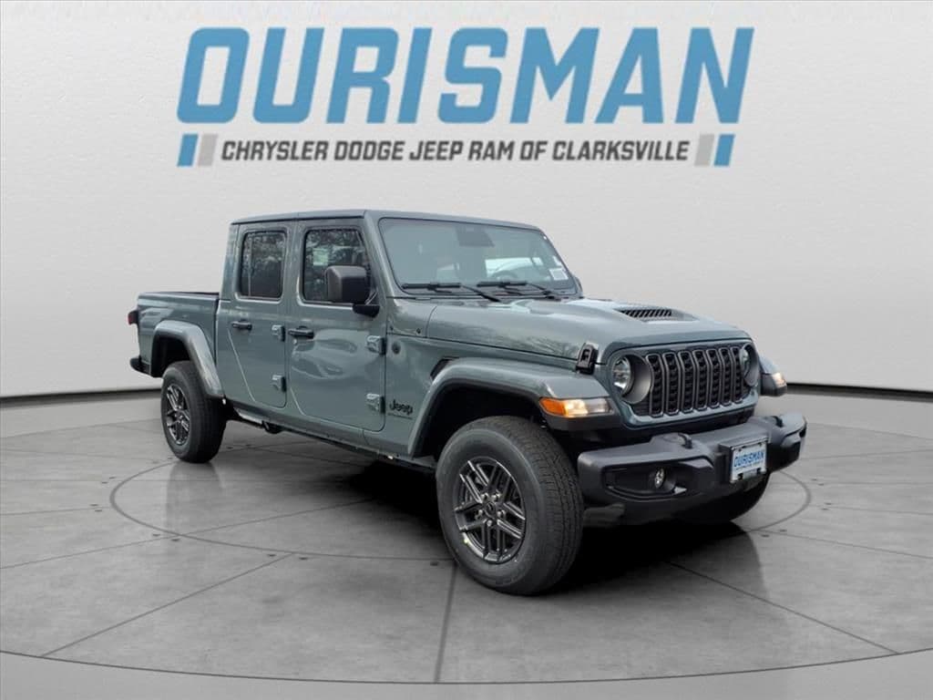 2026 Jeep Gladiator Sport S's photo
