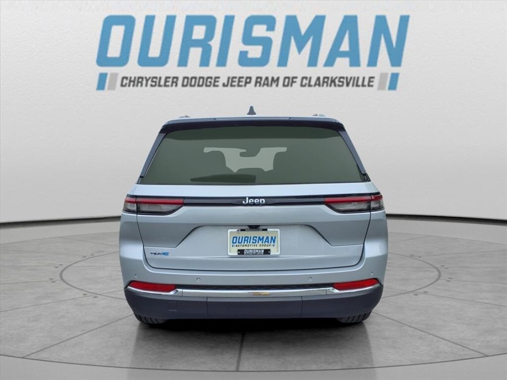 2024 Jeep Cherokee 4xe Base photo 4