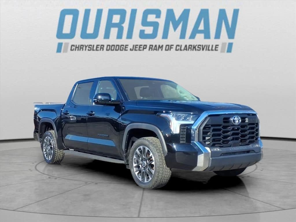 2022 Toyota Tundra SR5's photo