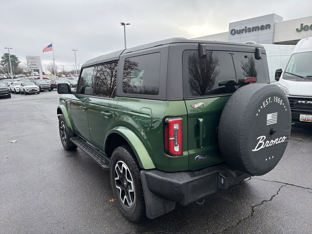 2024 Ford Bronco Outer Banks photo 3