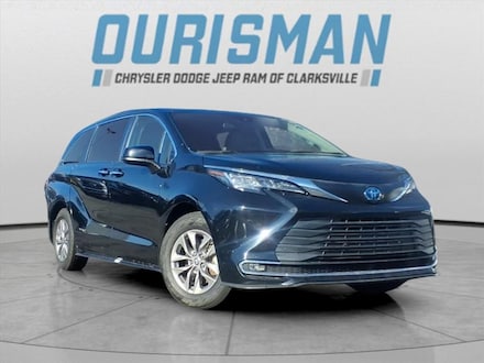 2023 Toyota Sienna XLE 8 Passenger Van Passenger Van