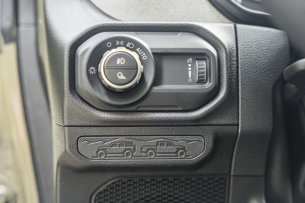 2025 Jeep Gladiator Sport S - Photo 39