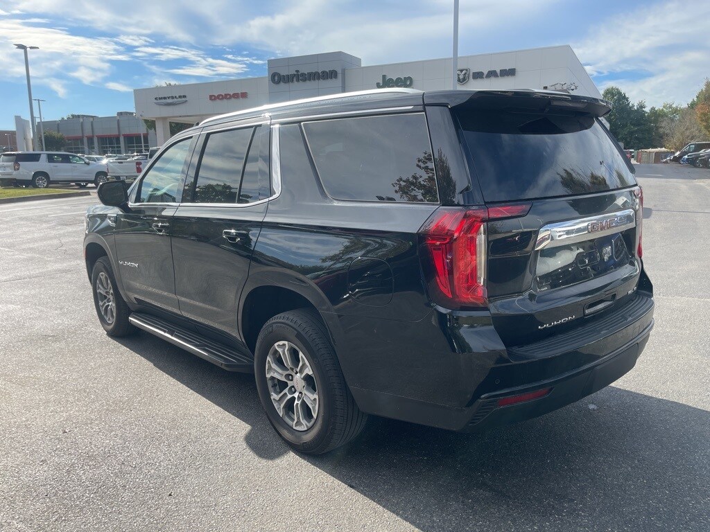 2023 Gmc Yukon SLE photo 3