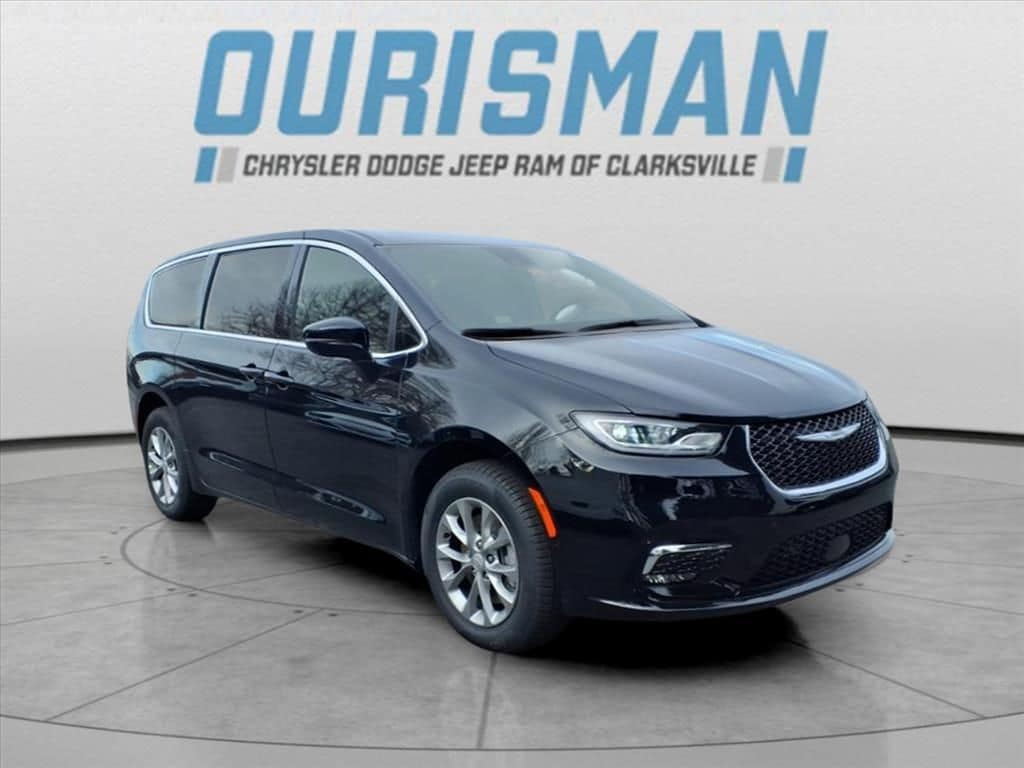 2026 Chrysler Pacifica Select's photo