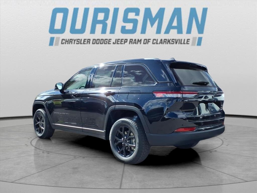 2025 Jeep Grand Cherokee Altitude photo 4