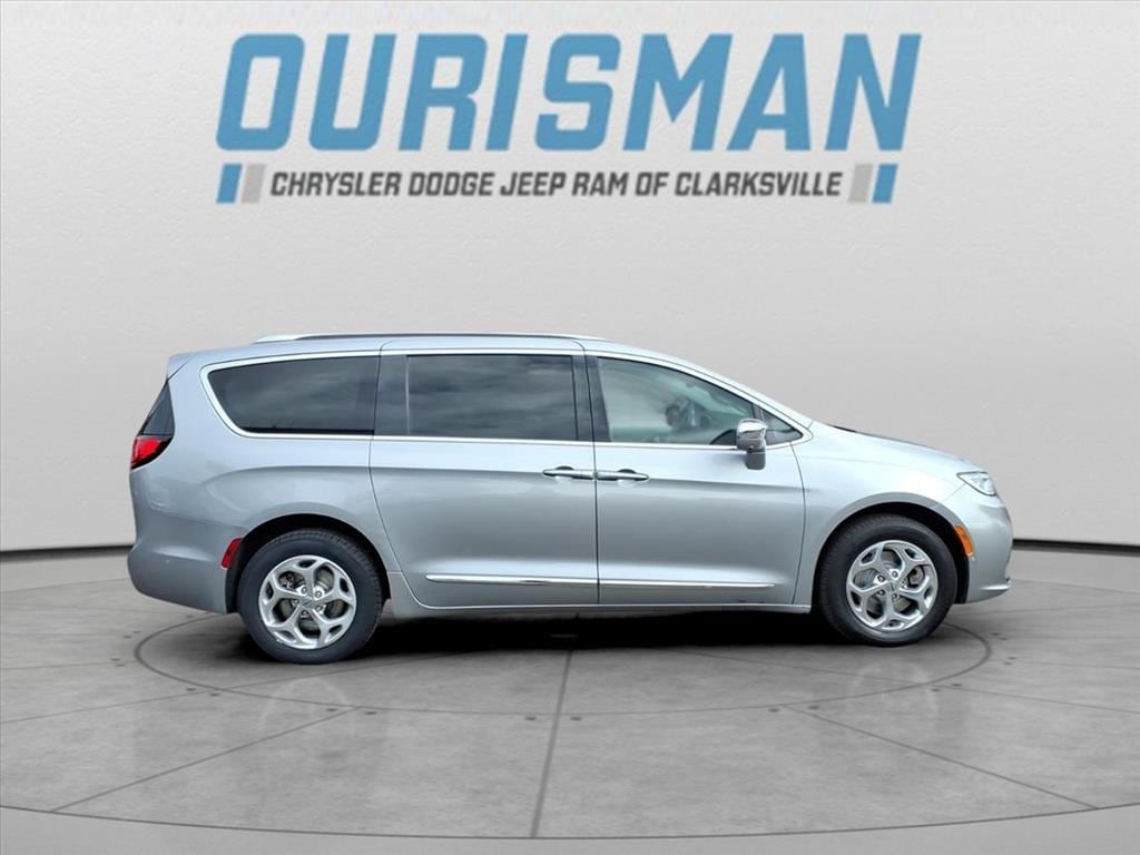 Used 2021 Chrysler Pacifica Limited Van Passenger Van