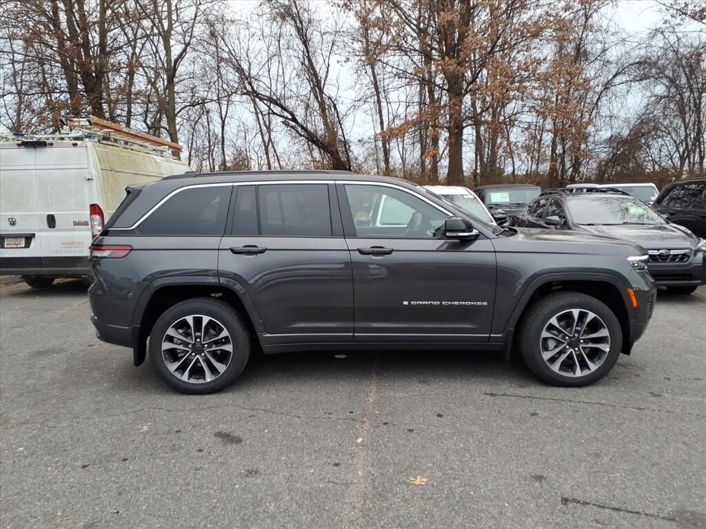 New 2025 Jeep Grand Cherokee OVERLAND 4X4 Sport Utility