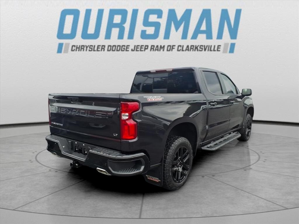 2024 Chevrolet Silverado 1500 LT Trail Boss photo 2