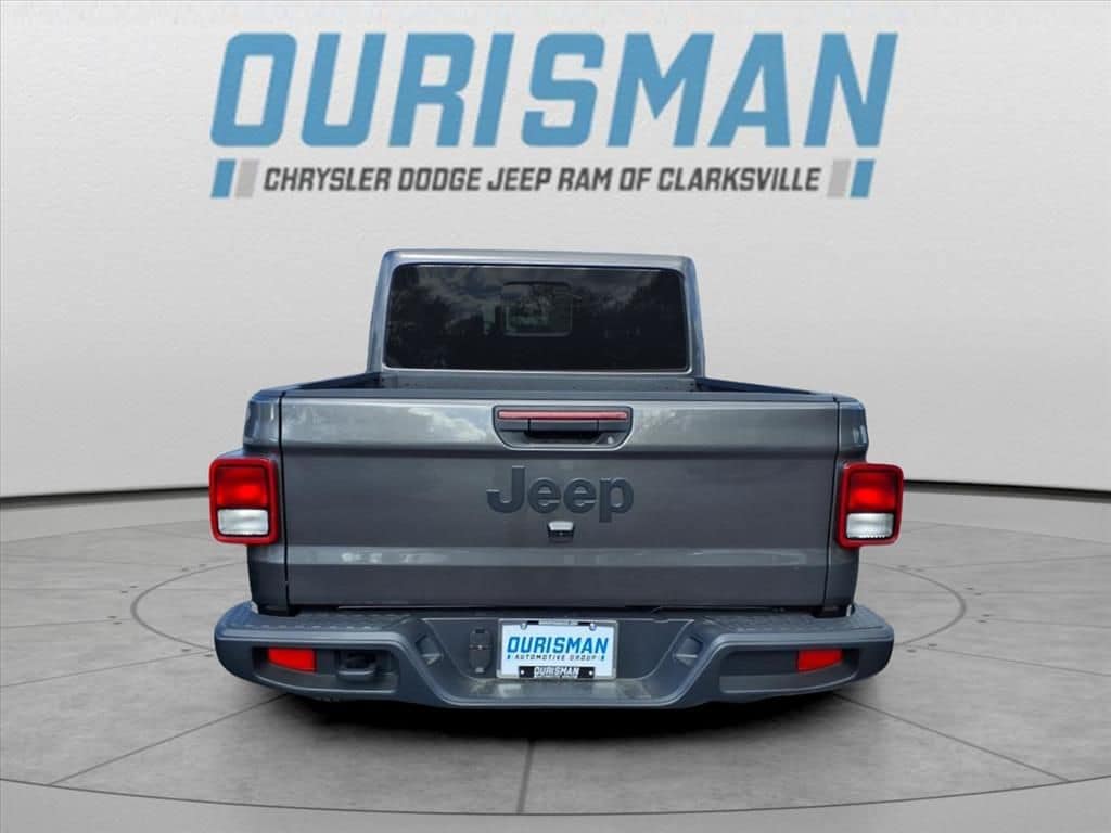 New 2025 Jeep Gladiator SPORT S 4X4 Pickup