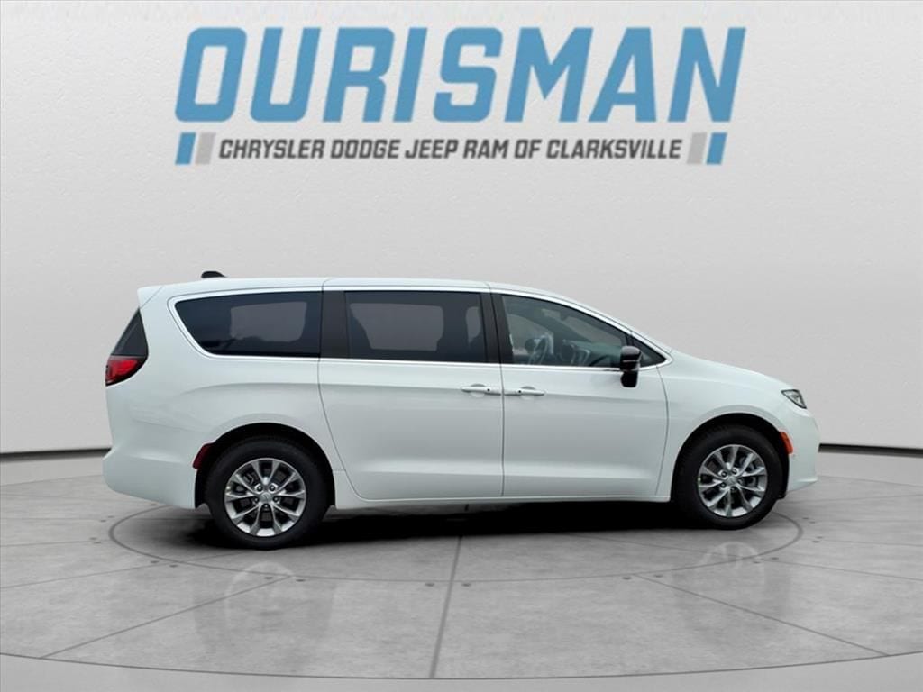New 2026 Chrysler Pacifica SELECT AWD Passenger Van