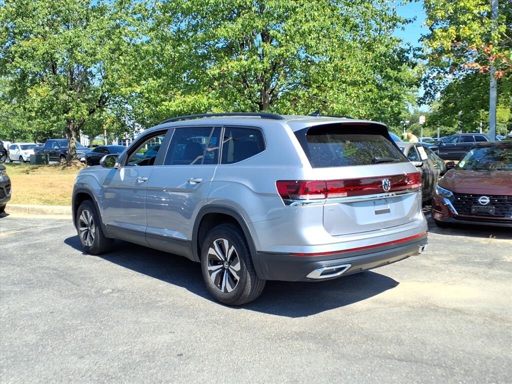 2024 Volkswagen Atlas SE photo 4