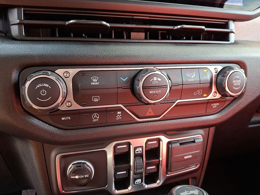 2025 Jeep Wrangler 4-Door Sport S - Photo 13