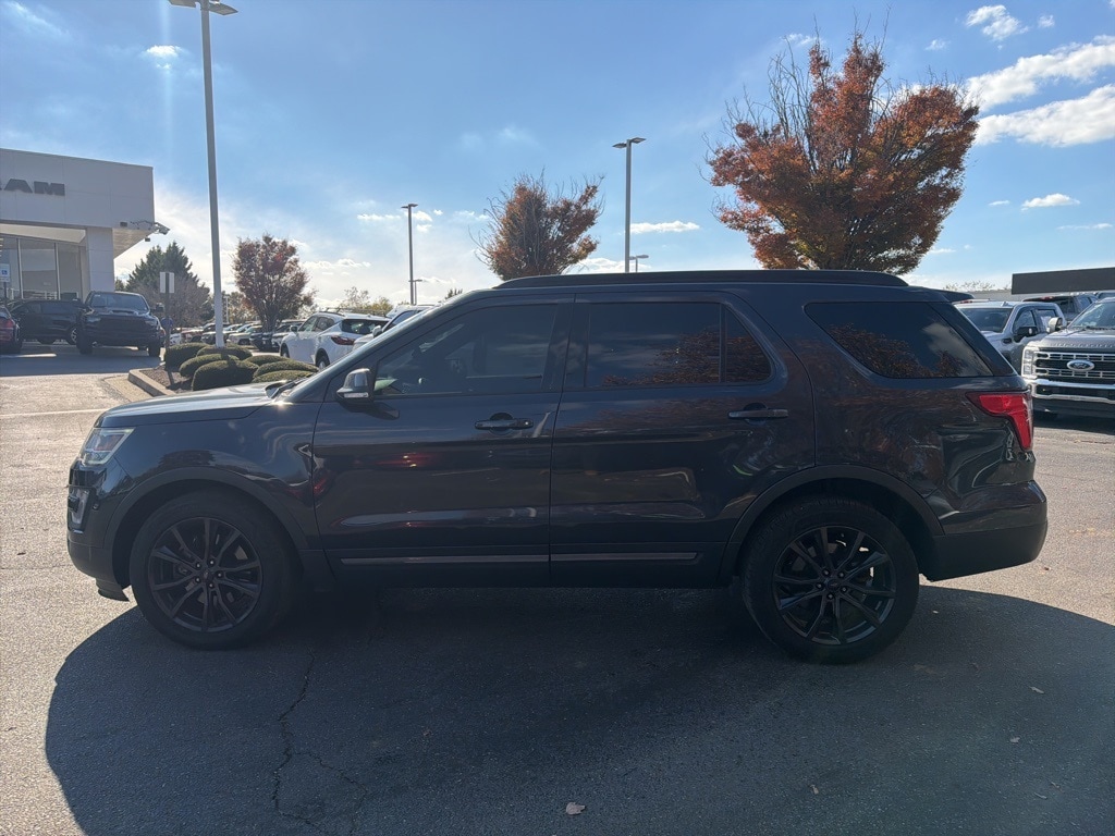 Used 2017 Ford Explorer XLT SUV
