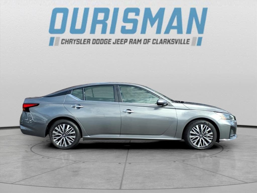 Used 2023 Nissan Altima SV with VIN 1N4BL4DV7PN325955 for sale in Clarksville, MD