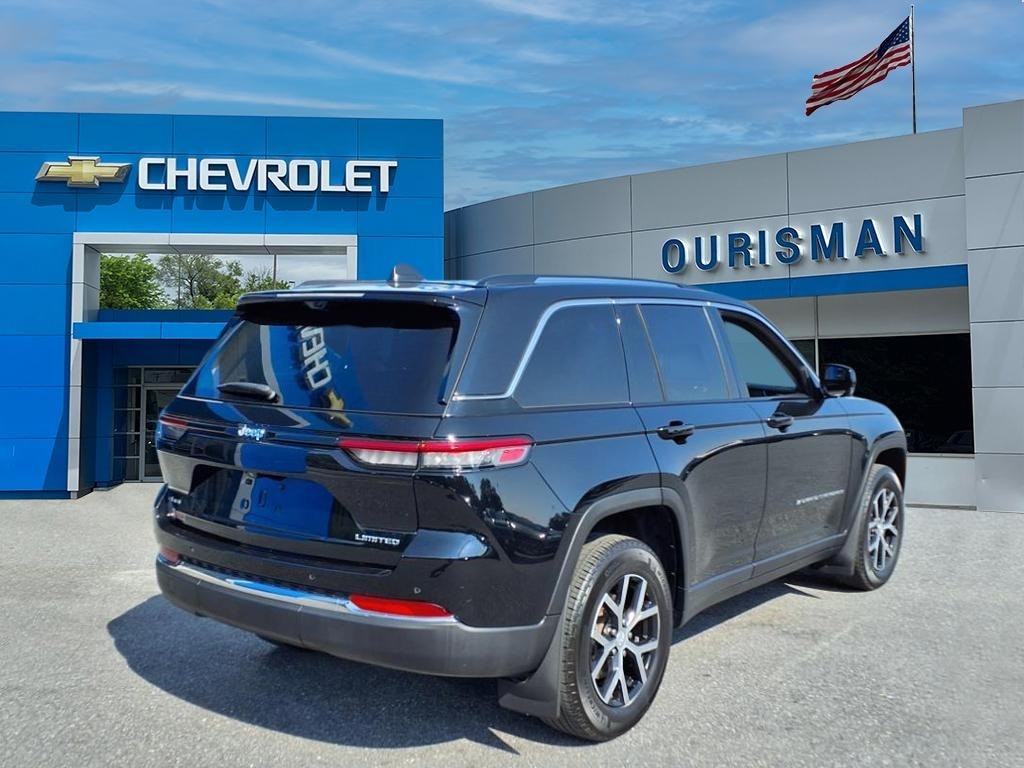 2023 Jeep Grand Cherokee Limited photo 3