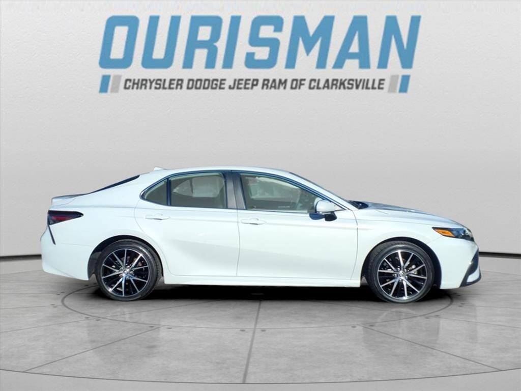 Used 2024 Toyota Camry SE Sedan