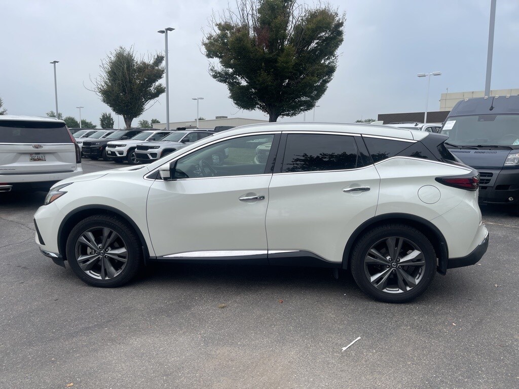 2021 Nissan Murano Platinum photo 2