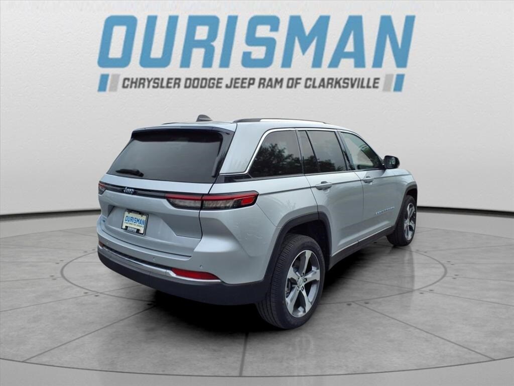 2024 Jeep Cherokee 4xe Base photo 3