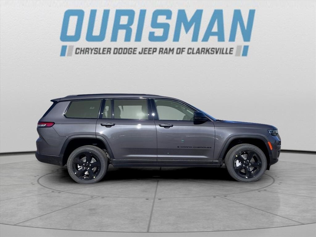 2025 Jeep Grand Cherokee Altitude X photo 2