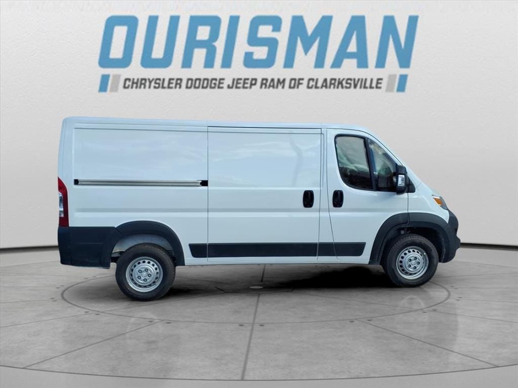 New 2025 Ram ProMaster PROMASTER 3500 TRADESMAN CARGO VAN LOW ROOF 136' W Cargo Van