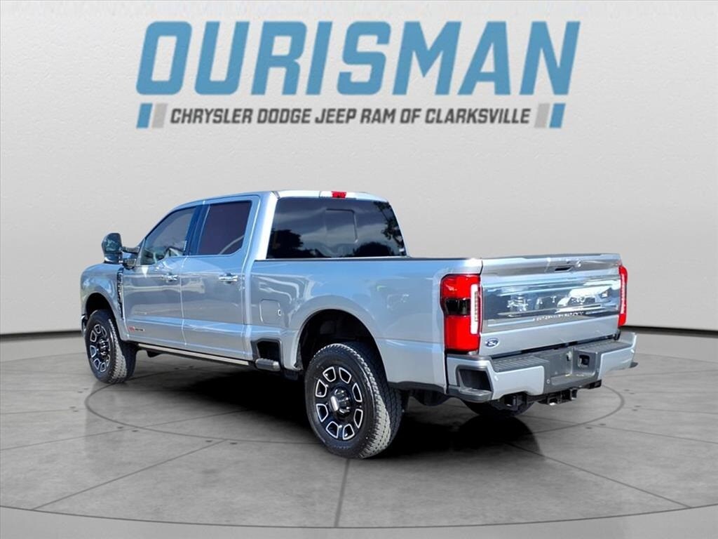 2023 Ford F-350 Platinum photo 4