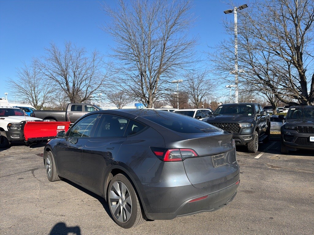 2023 Tesla Model Y Long Range photo 3