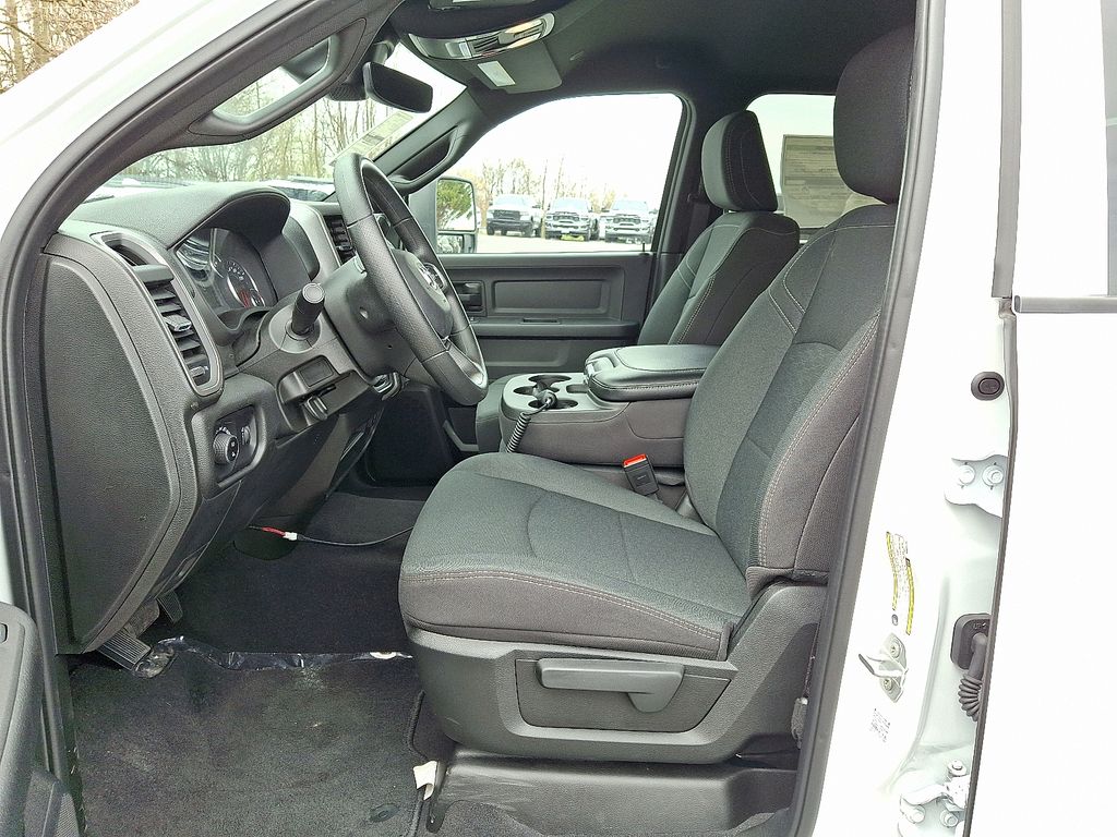 2025 RAM 2500 Tradesman - Photo 11