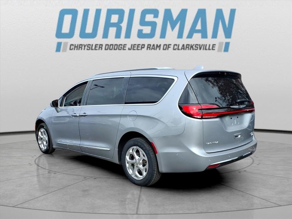 Used 2021 Chrysler Pacifica Limited Van Passenger Van