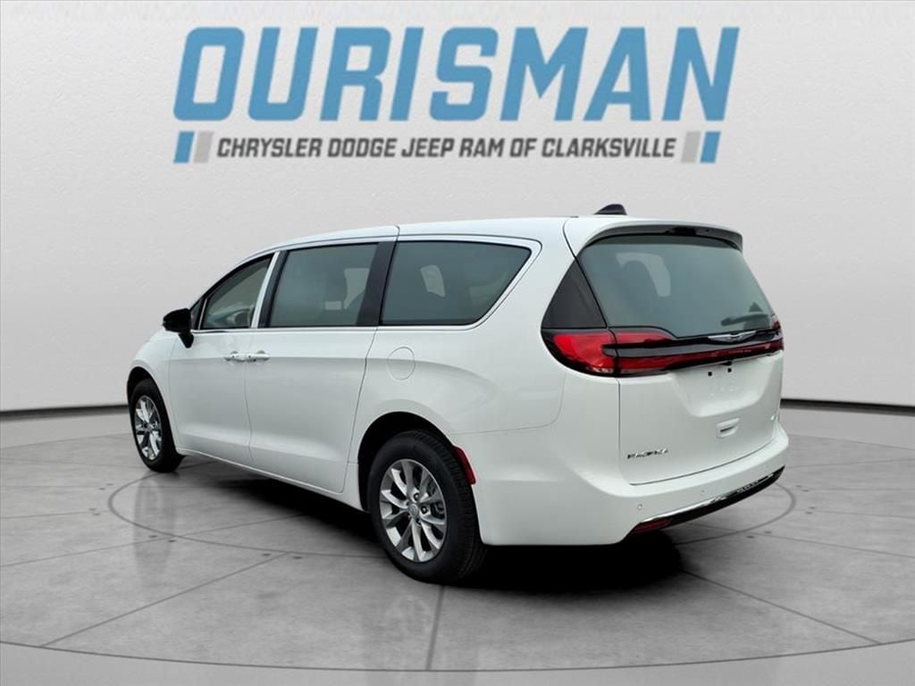 New 2026 Chrysler Pacifica SELECT AWD Passenger Van