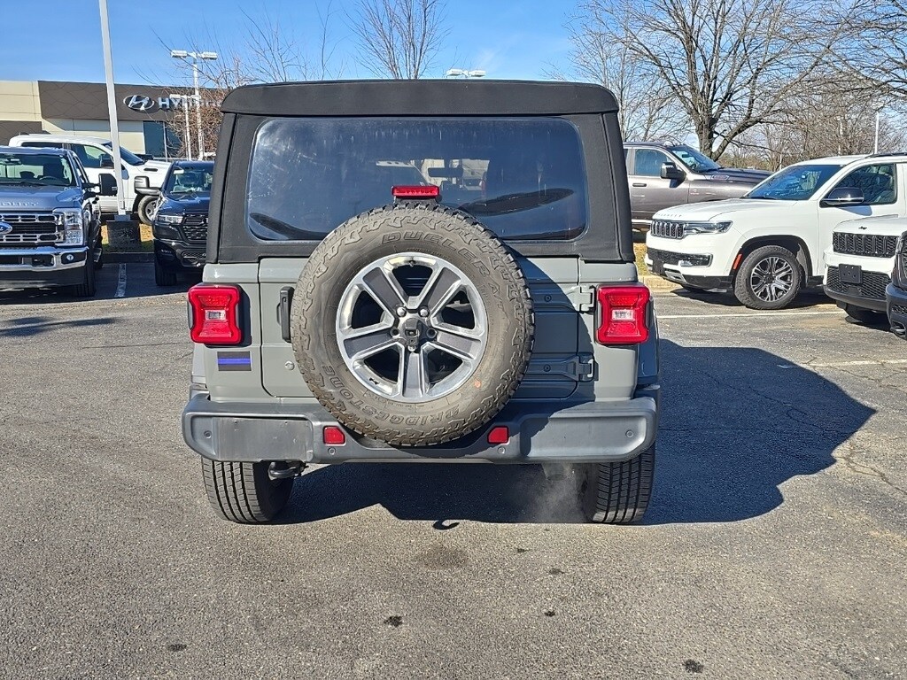 2018 Jeep Wrangler Unlimited Sahara photo 4