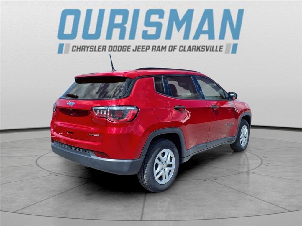 2018 Jeep Compass Sport photo 2