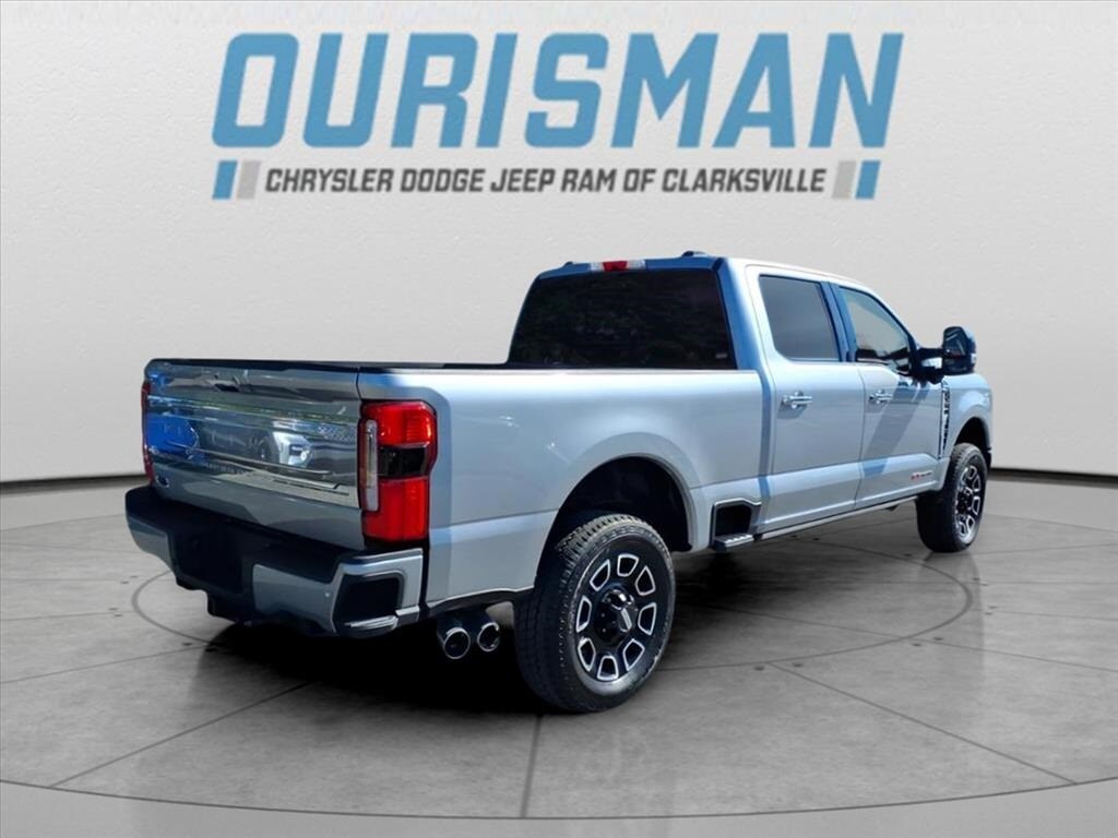 2023 Ford F-350 Platinum photo 3