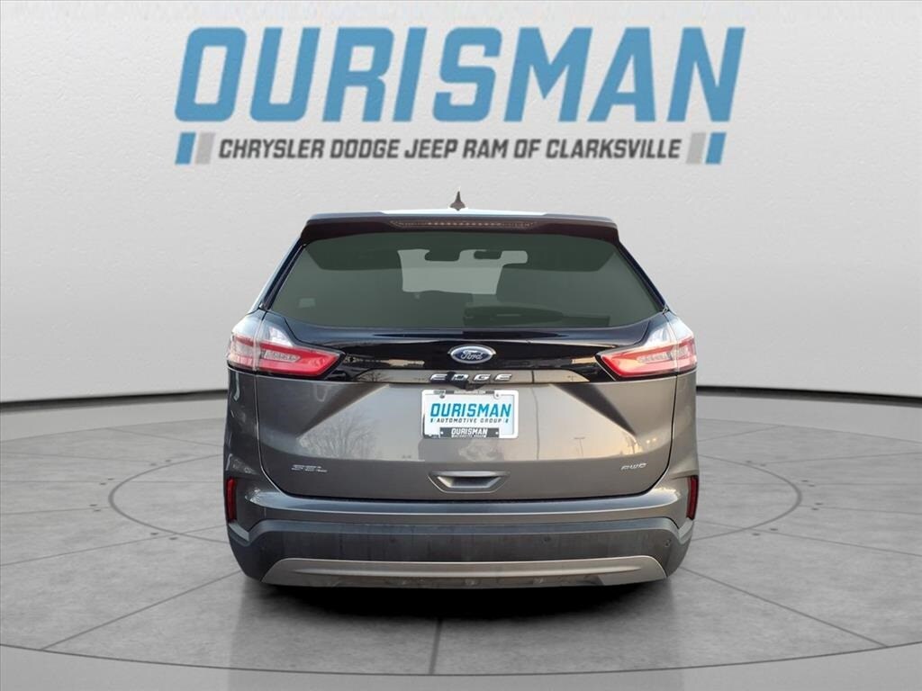 2024 Ford Edge SEL photo 4